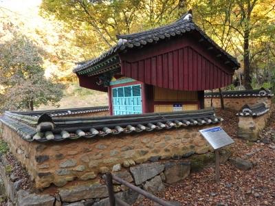 월악산 산신각 전경 썸네일 이미지