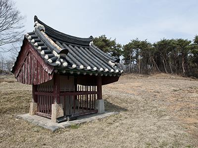 최몽량ㆍ최호주ㆍ나주 정씨 삼강정려 측면 썸네일 이미지